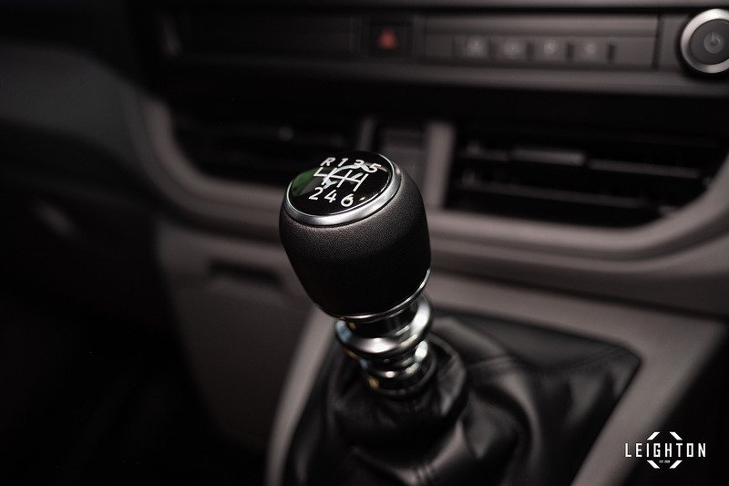 Volkswagen Transporter 2.0 - Large 32