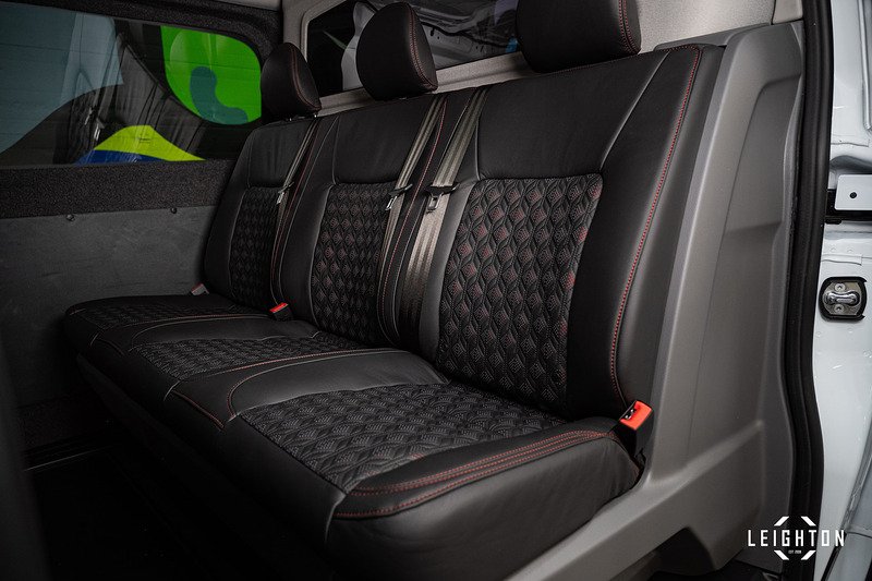 Volkswagen Transporter 2.0 - Large 45