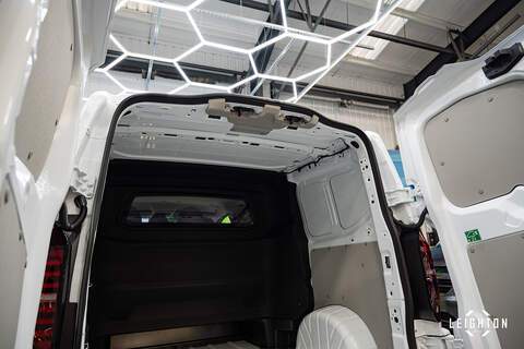 Volkswagen Transporter 2.0 T28 Diesel 110PS Manual Kombi Van SWB - N5103