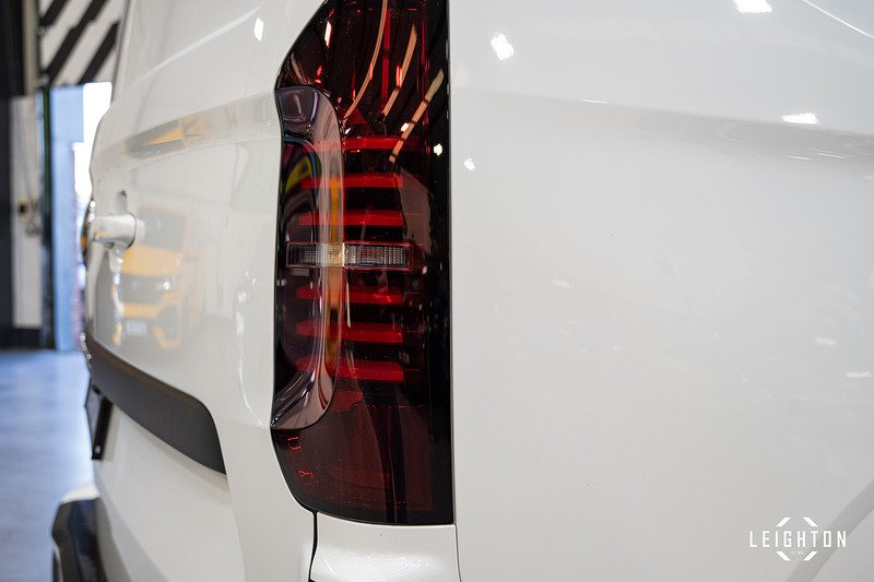 Volkswagen Transporter 2.0 - Large 29