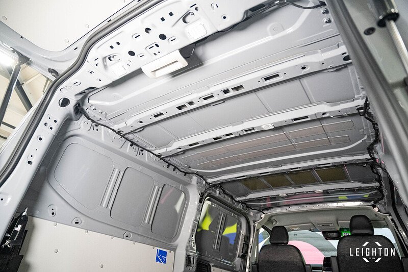 VW Transporter 2.0 - Large 24