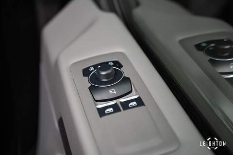 Volkswagen Transporter 2.0 T32 Diesel 150ps Auto 4Motion Panel Van LWB - N5139