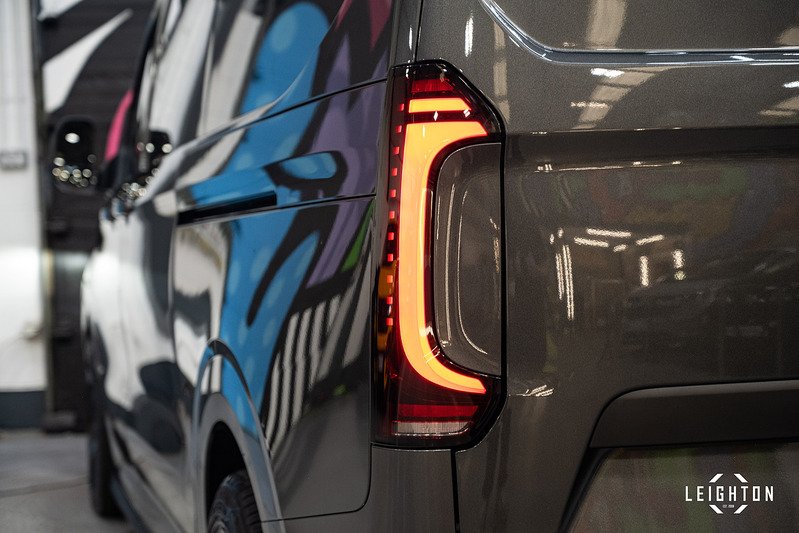 Volkswagen Transporter 2.0 - Large 15