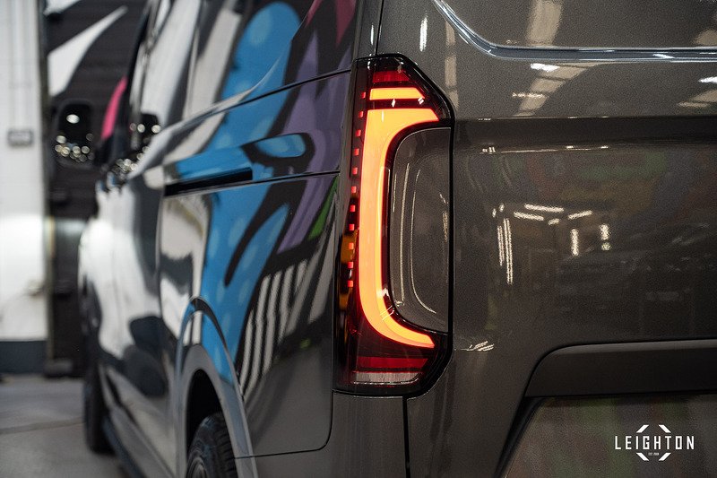 Volkswagen Transporter 2.0 - Large 16