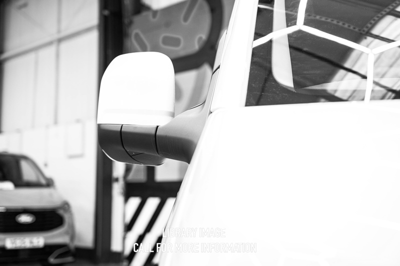 Volkswagen Transporter 2.0 T32 150ps Auto 4Motion Panel Van LWB - N5133