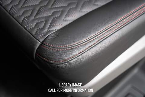 Volkswagen Transporter 2.0 T32 150ps Auto 4Motion Panel Van LWB - N5133