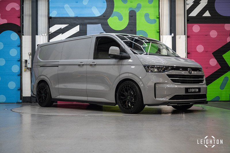 Volkswagen Transporter T7 T32 LWB 2.0BiTDI 150PS AUTO 4MOTION Panel Van LV Pack Stone Grey