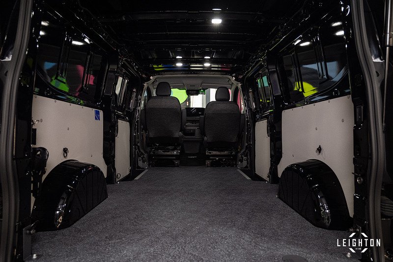 Volkswagen Transporter 2.0 - Large 13