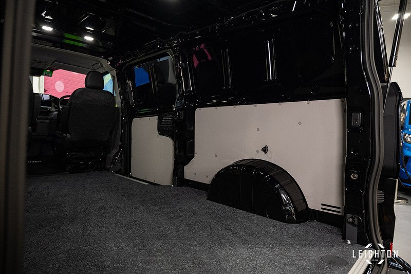 Volkswagen Transporter 2.0 - Large 15