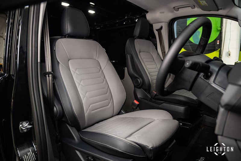 Volkswagen Transporter 2.0 - Large 24
