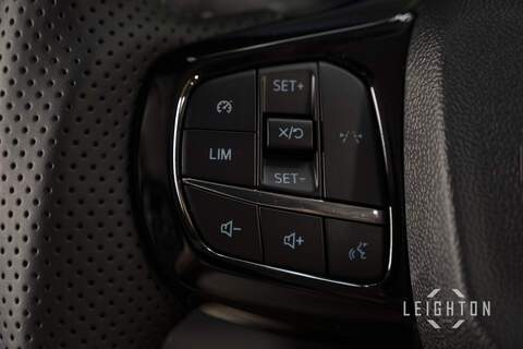 Ford Transit Custom 2.5 320 232ps Auto PHEV Panel Van L1 - N6068