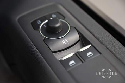 Ford Transit Custom 2.5 320 232ps Auto PHEV Panel Van L1 - N6068