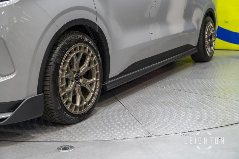 Ford Tourneo Custom 2.5 340 232ps Auto PHEV Tourneo L2 - N6069