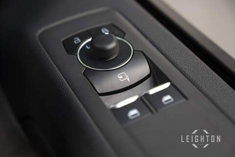 Ford Tourneo Custom 2.5 340 232ps Auto PHEV Tourneo L2 - N6069