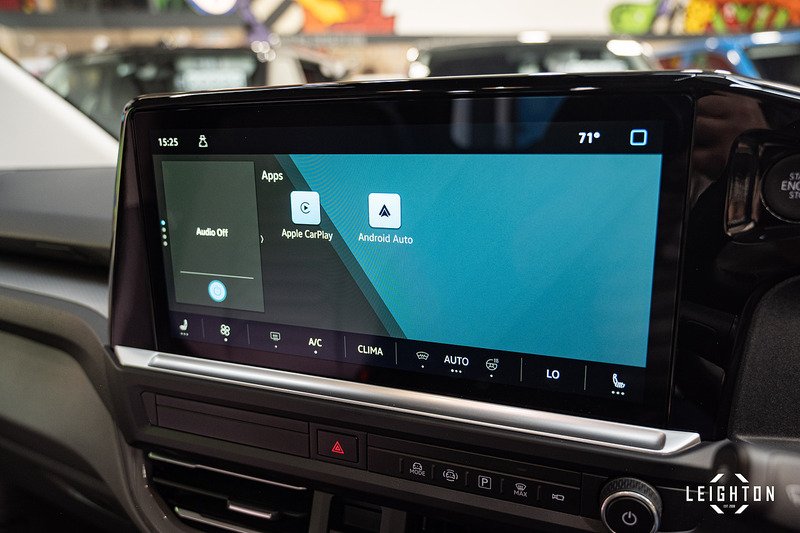 Volkswagen Transporter 2.0 - Large 29