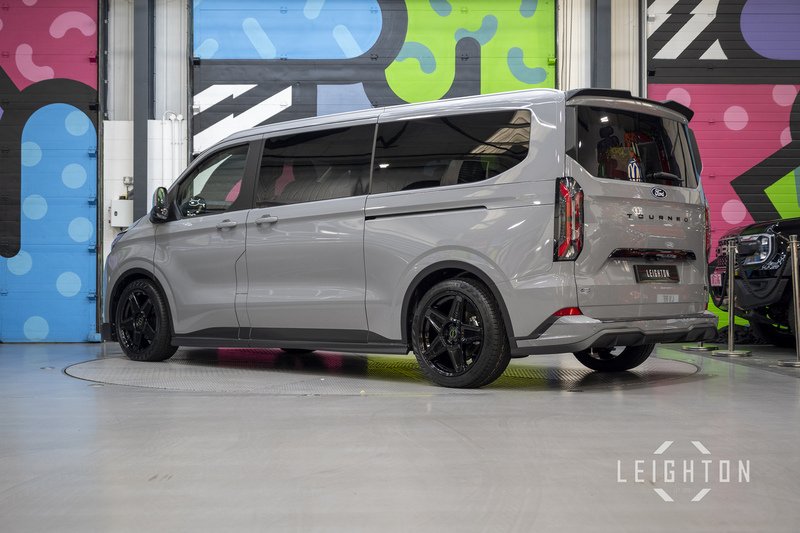 Ford Tourneo Custom 2.5 340 232ps Auto PHEV Tourneo L2 - N6071