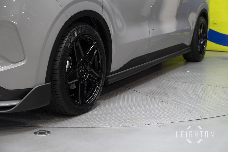 Ford Tourneo Custom 2.5 340 232ps Auto PHEV Tourneo L2 - N6071
