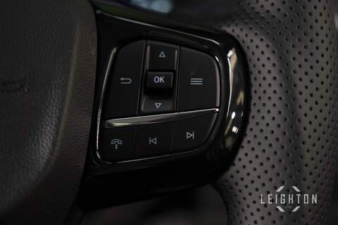 Ford Tourneo Custom 2.5 340 232ps Auto PHEV Tourneo L2 - N6071