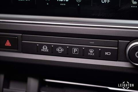 Volkswagen Transporter 2.0 T32 Diesel 150ps Auto 4Motion Panel Van LWB - N5132