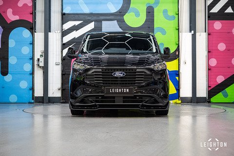 2.5 320 Duratec PHEV 232ps Limited Auto Double Cab L2 H1 Euro 6 LV-RF™ Pack Agate Black 2.5 5dr Double Cab Van Automatic Petrol