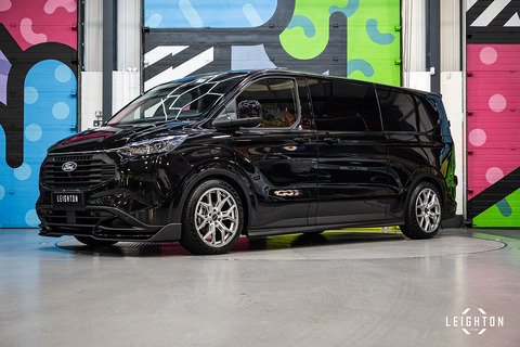 2.5 320 Duratec PHEV 232ps Limited Auto Double Cab L2 H1 Euro 6 LV-RF™ Pack Agate Black 2.5 5dr Double Cab Van Automatic Petrol