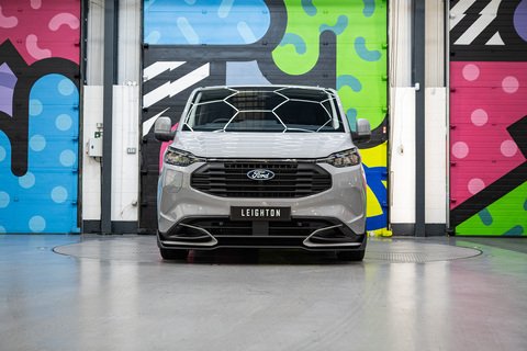 2.5 320 Duratec PHEV 232ps Limited Auto Double Cab L2 H1 Euro 6 LV-RF™ Pack Grey Matter 2.5 5dr Double Cab Van Automatic Petrol