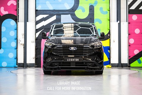 2.5 320 Duratec PHEV 232ps Limited Auto Panel L1 H1 Euro 6 LV-RF™ Pack Agate Black 2.5 5dr Panel Van Automatic Petrol