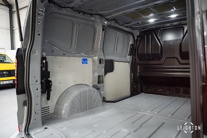Volkswagen Transporter 2.0 - Large 21