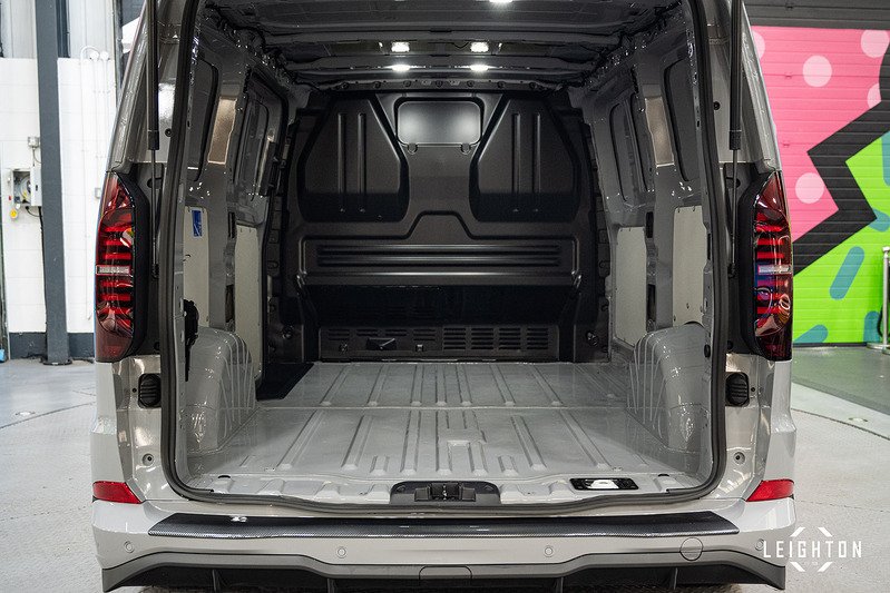 Volkswagen Transporter 2.0 - Large 25