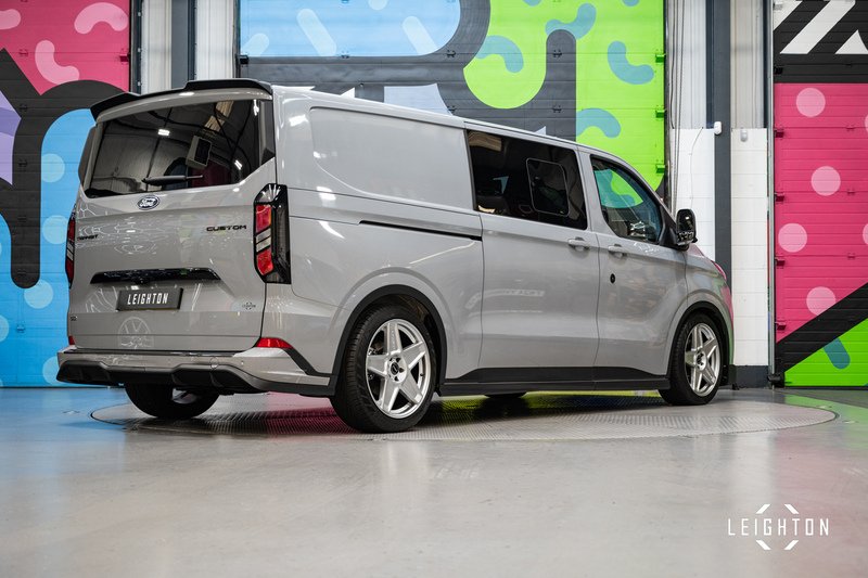 Ford Transit Custom 2.5 320 Duratec PHEV 232ps Limited Auto Double Cab - N6096