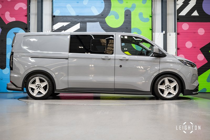 Ford Transit Custom 2.5 320 Duratec PHEV 232ps Limited Auto Double Cab - N6096