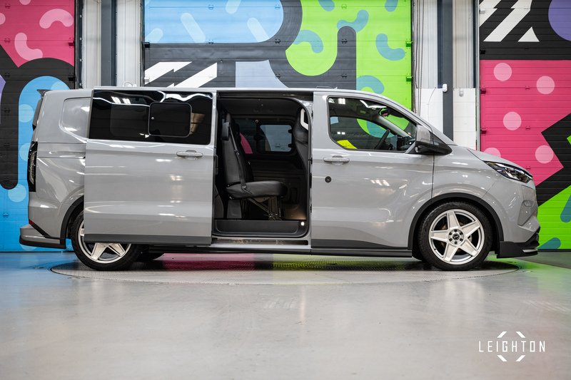 Ford Transit Custom 2.5 320 Duratec PHEV 232ps Limited Auto Double Cab - N6096