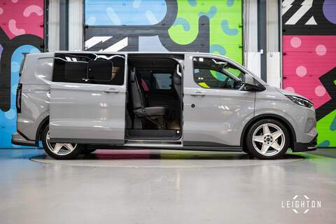 Ford Transit Custom 2.5 320 Duratec PHEV 232ps Limited Auto Double Cab - N6096