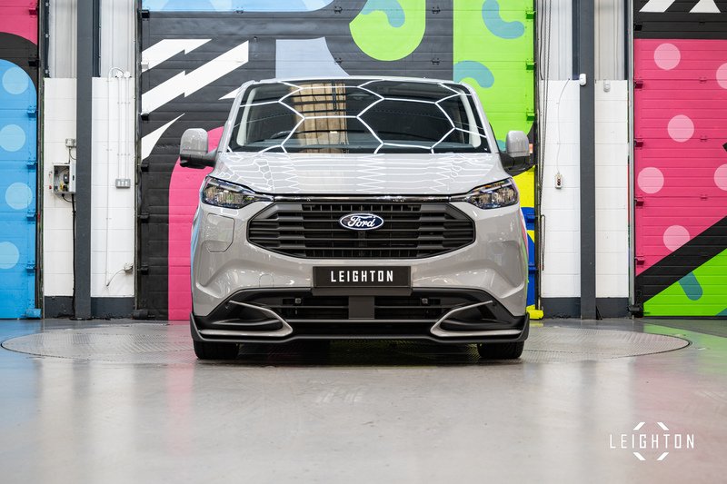 Ford Transit Custom 2.5 320 Duratec PHEV 232ps Limited Auto Double Cab - N6096