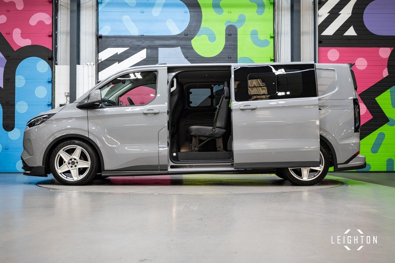 Ford Transit Custom 2.5 320 Duratec PHEV 232ps Limited Auto Double Cab - N6096