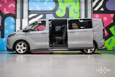 Ford Transit Custom 2.5 320 Duratec PHEV 232ps Limited Auto Double Cab - N6096
