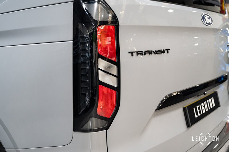 Ford Transit Custom 2.5 320 Duratec PHEV 232ps Limited Auto Double Cab - N6096