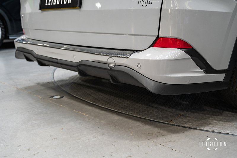 Ford Transit Custom 2.5 320 Duratec PHEV 232ps Limited Auto Double Cab - N6096