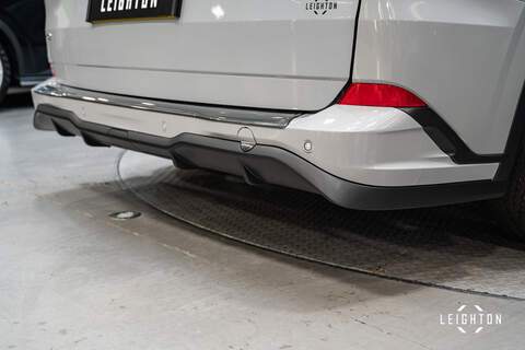 Ford Transit Custom 2.5 320 Duratec PHEV 232ps Limited Auto Double Cab - N6096