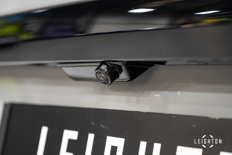 Ford Transit Custom 2.5 320 Duratec PHEV 232ps Limited Auto Double Cab - N6096