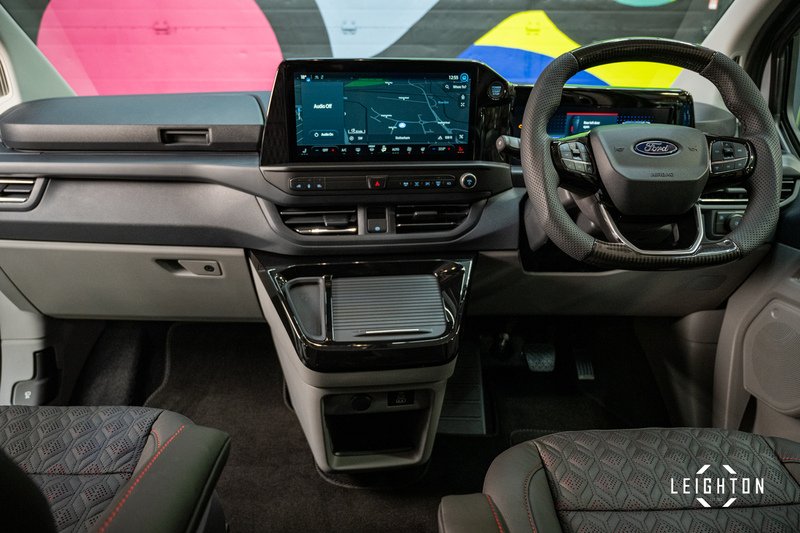 Ford Transit Custom 2.5 320 Duratec PHEV 232ps Limited Auto Double Cab - N6096