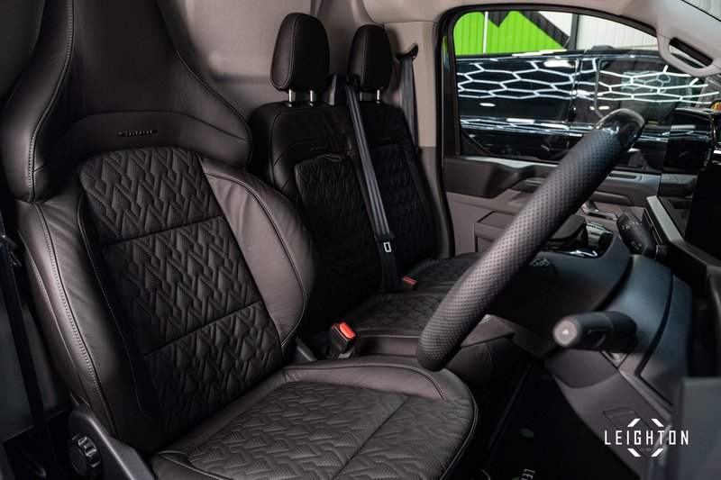 Ford Transit Custom 2.5 320 Duratec PHEV 232ps Limited Auto Double Cab - N6096