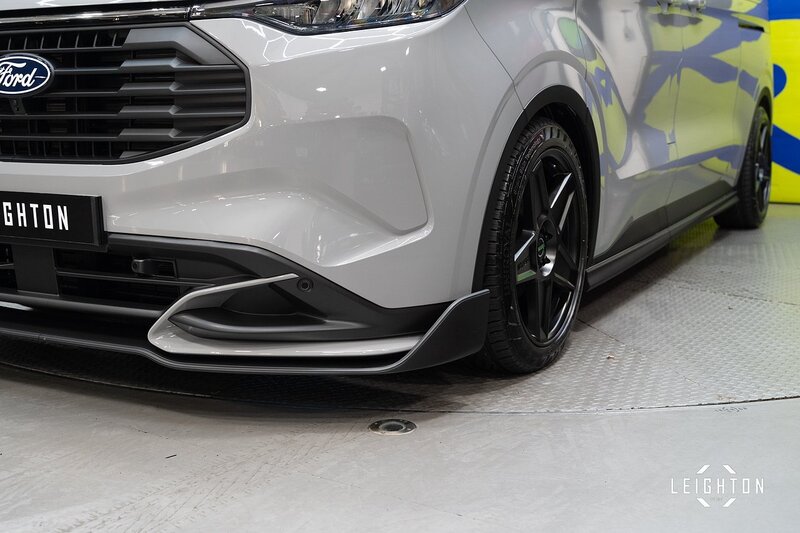 Ford Transit Custom 2.5 320 PHEV 232ps Auto Limited Double Cab L2 H1 - N5220