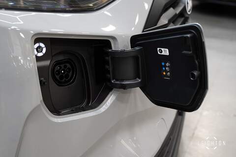 Ford Transit Custom 2.5 320 PHEV 232ps Auto Limited Double Cab L2 H1 - N5220