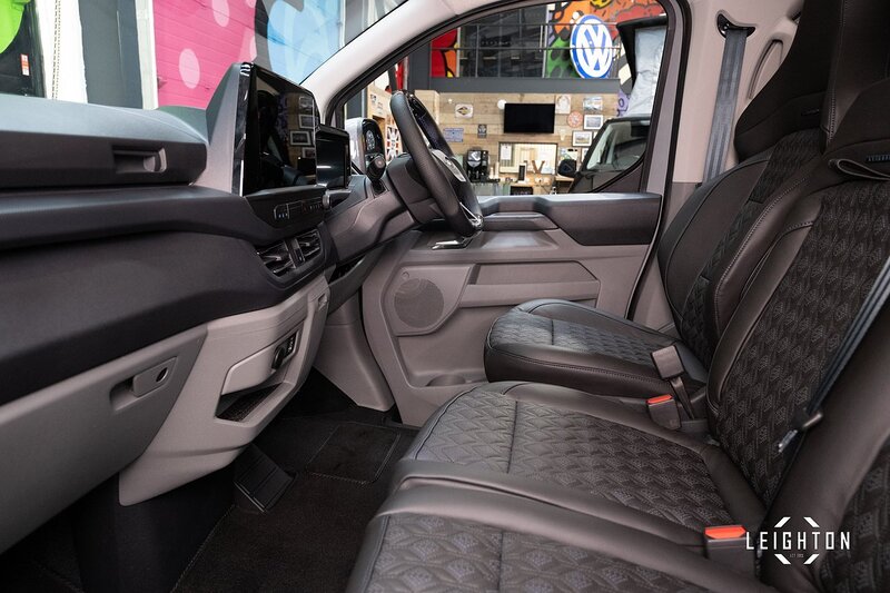 Ford Transit Custom 2.5 320 PHEV 232ps Auto Limited Double Cab L2 H1 - N5220