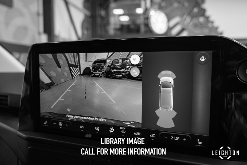 Ford Transit Custom 64 - Large 40