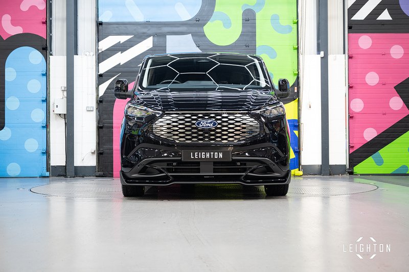 Ford Transit Custom E-Transit Double Cab 320 136PS L2 H1 Limited - N6104