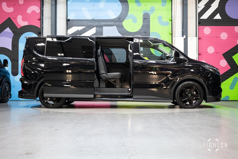 Ford Transit Custom E-Transit Double Cab 320 136PS L2 H1 Limited - N6104