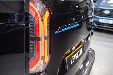 Ford Transit Custom E-Transit Double Cab 320 136PS L2 H1 Limited - N6104
