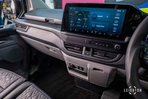 Ford Transit Custom E-Transit Double Cab 320 136PS L2 H1 Limited - N6104